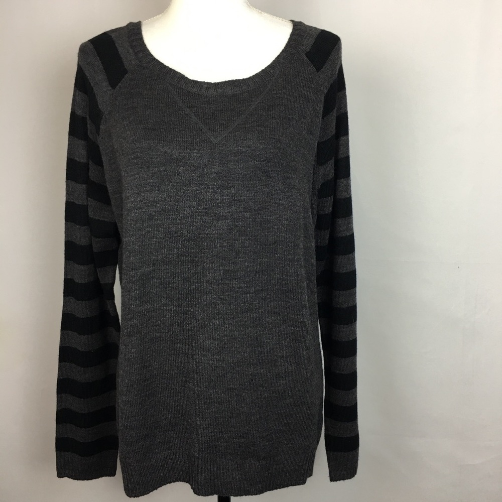 Yoki Long sleeve Sweater  Size: 2X